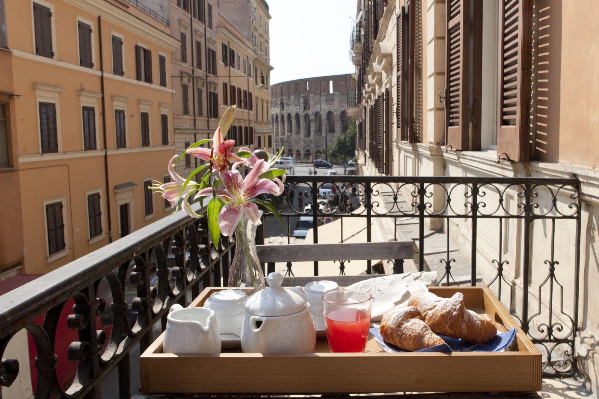 Bed & Breakfast Santi Quattro Al Colosseo Roma